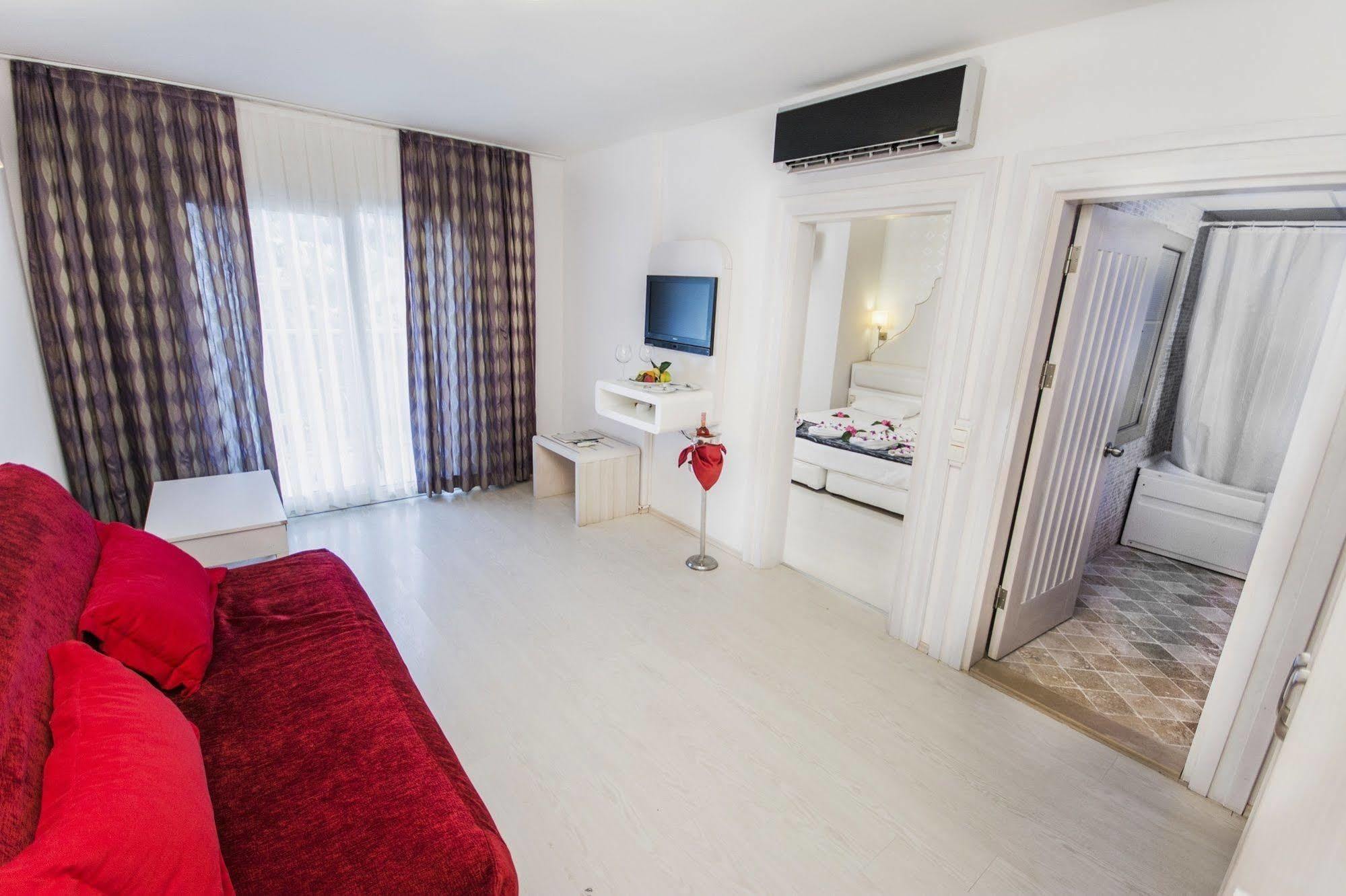 Mersoy Bellavista Suites (Adults Only) İçmeler Exterior photo